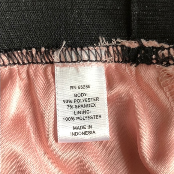 Express Women’s Pink Ruffle Skirt with Elastic Waist Band - Picture 3 of 3
